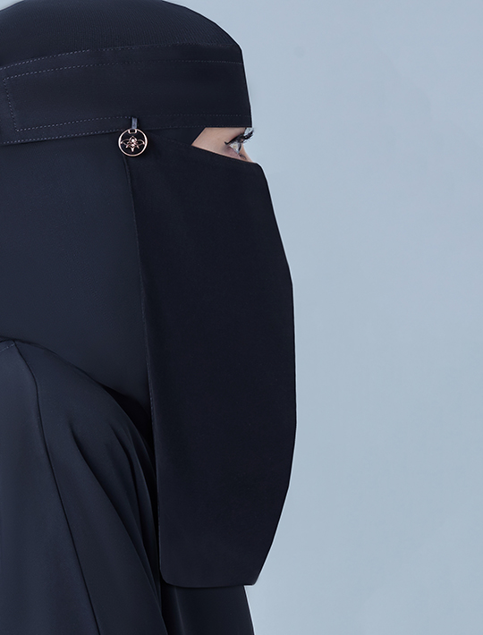 Short Niqab With Velcro And Metal Logo