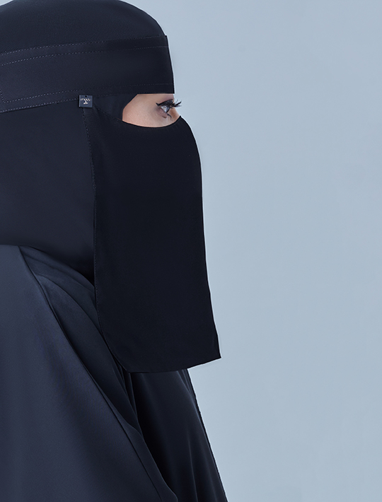 Short Niqab With Tie And Logo