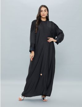 Overlap Abaya With Beaded Motifs On Shoulder